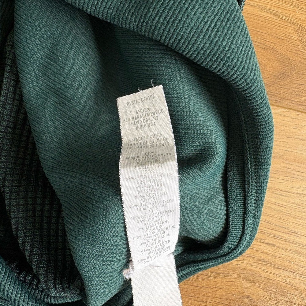 Offline‎ by Aerie Crop Halter Ribbed Sports Bra Athleisure Running Pickleball - Picture 6 of 6